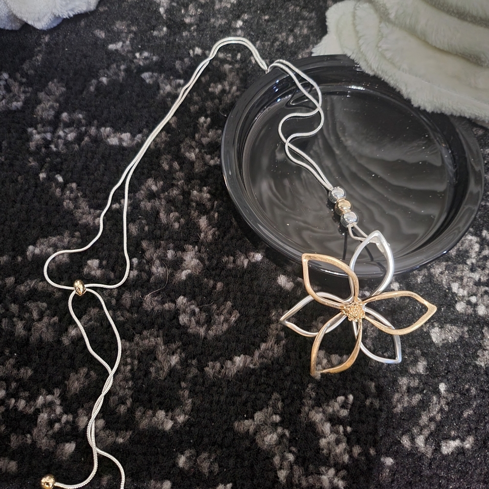 Silver and gold flower pendant necklace